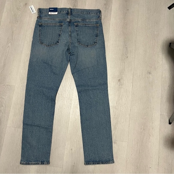 Old Navy Men’ 32x30 Basic Skinny Built In Flex Medium Wash Distressed Jeans NWT - Picture 5 of 14